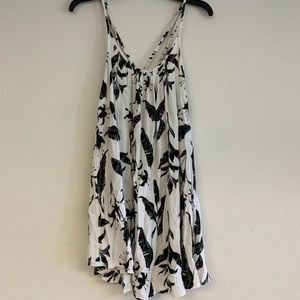 Flowy Roxy Black and White Dress